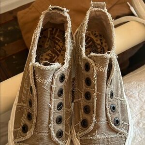 Blowfish Women's Tan Slip-On Sneakers